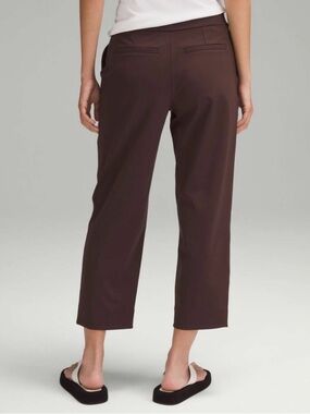 Lululemon tapered leg mid rise crop 25” Luxtreme size XL
